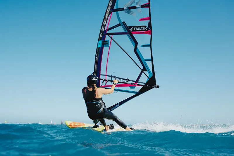 Perform in the wave