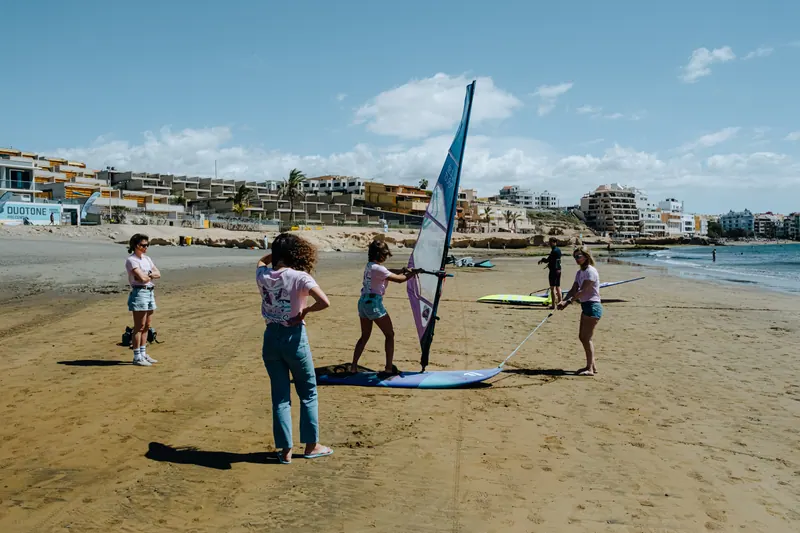 First step in the wave — Tenerife, El Médano — photo by Rafa Soulart